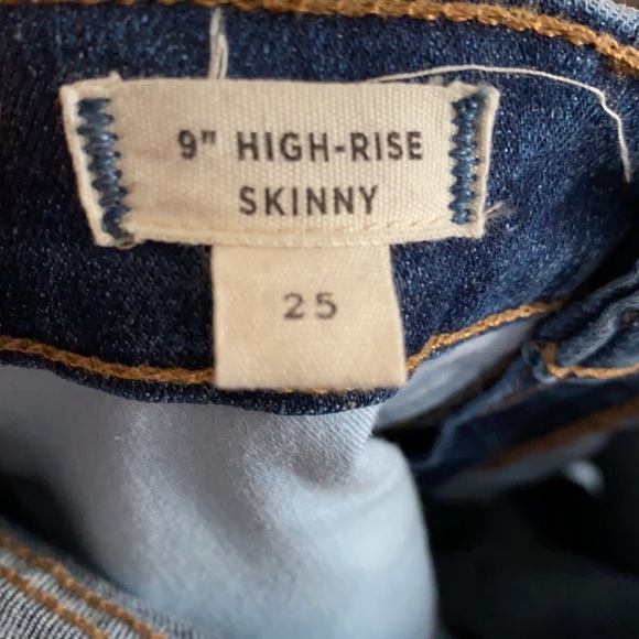 Madewell 9" High-Rise Skinny Jeans: Destructed Edition size 25 - Picture 13 of 16